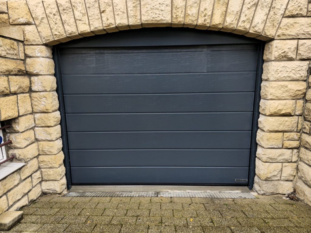 Réalisation porte de garage – Fermé-Lux Luxembourg