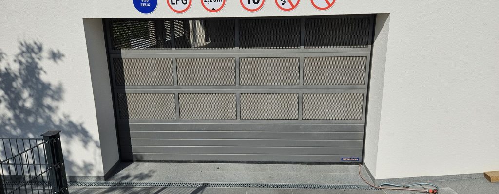 Réalisation porte de garage – Fermé-Lux Luxembourg