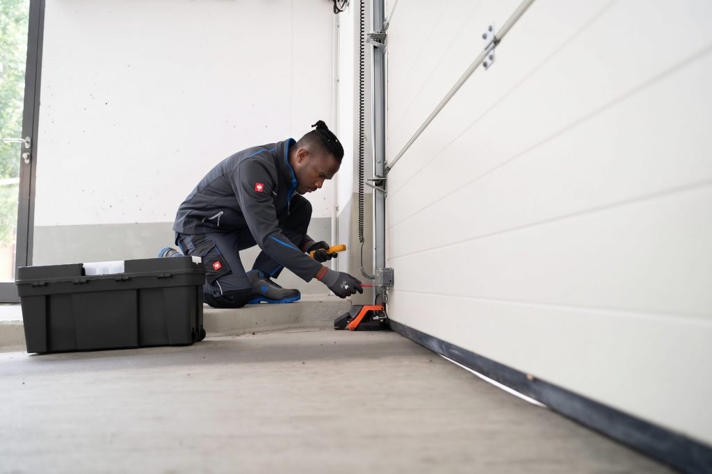 Réparation des accessoires de motorisation industrielles – Fermé-Lux Luxembourg